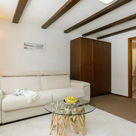 아파트 Residenza Chesa Margun 13-5 By Interhome